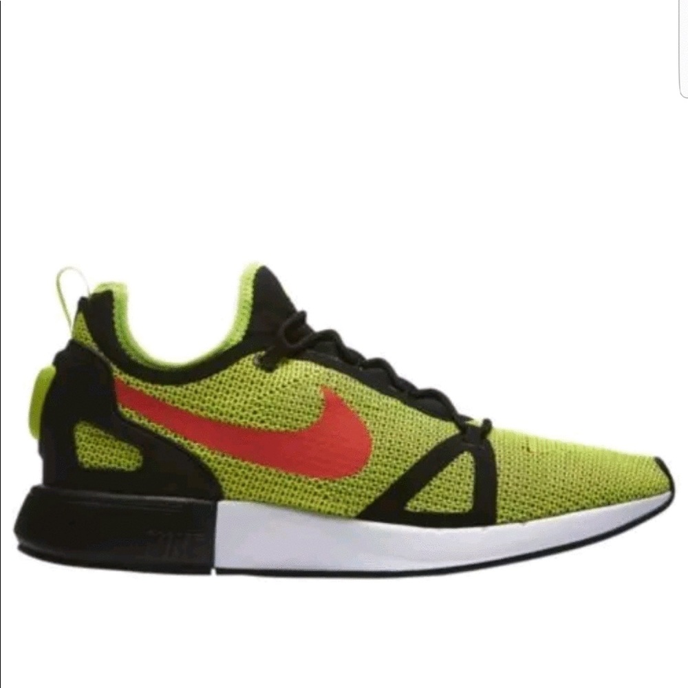 Nike  women’s Dual Racer Ankle High Running shoe.